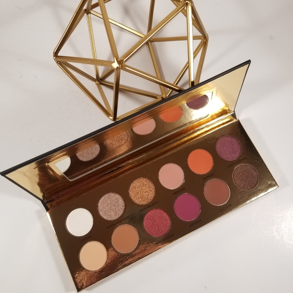 🆕️Coloured Raine, Queen Of Hearts Palette - Picture 2 of 5